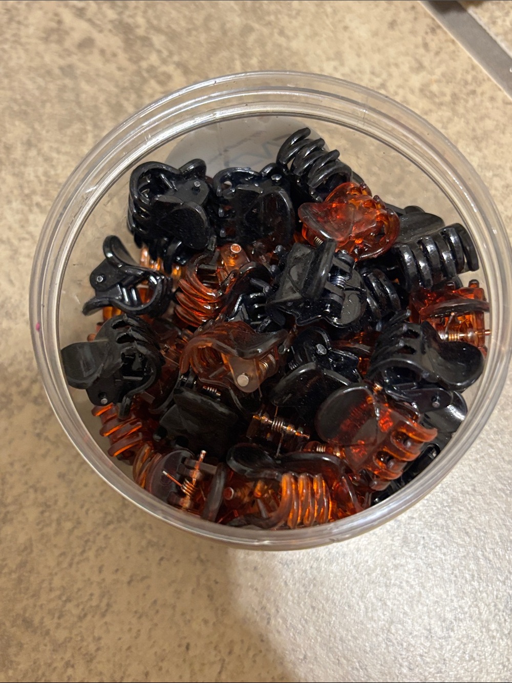 Mixture of black and brown 60 mini clips
